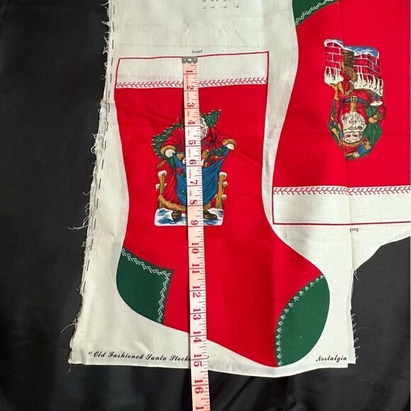 Vintage Lot Cut and Sew Festive Crafts - Wreath, Santa’s Stockings and Apron - Picture 6 of 14